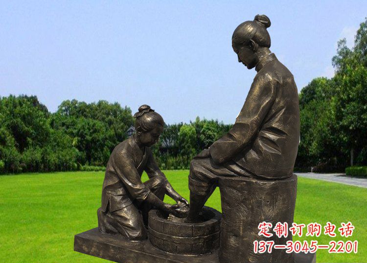 江西浓浓爱意的母爱,定制青铜铸造的母亲雕塑