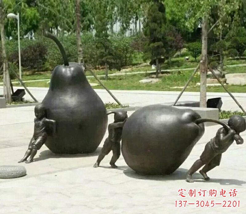 江西迷人的孩童铜雕