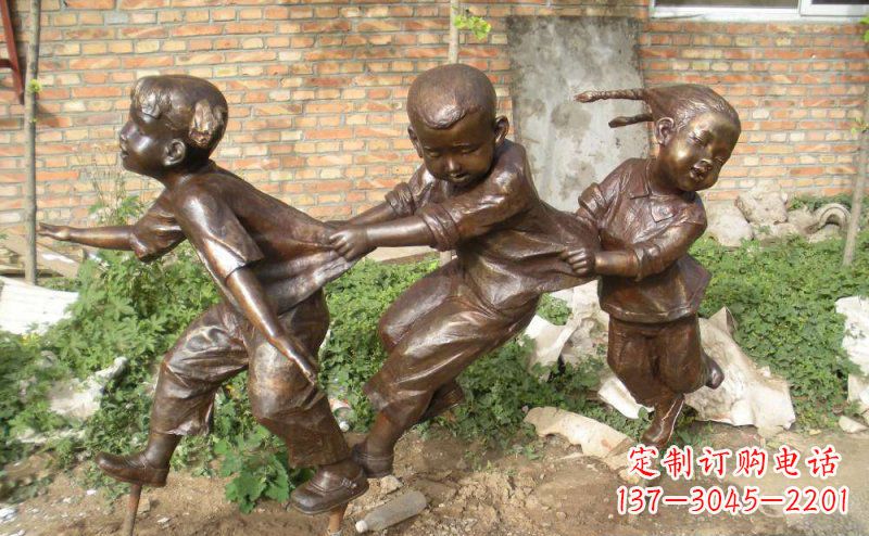 江西铜雕老鹰—勇捕小鸡的动态展示