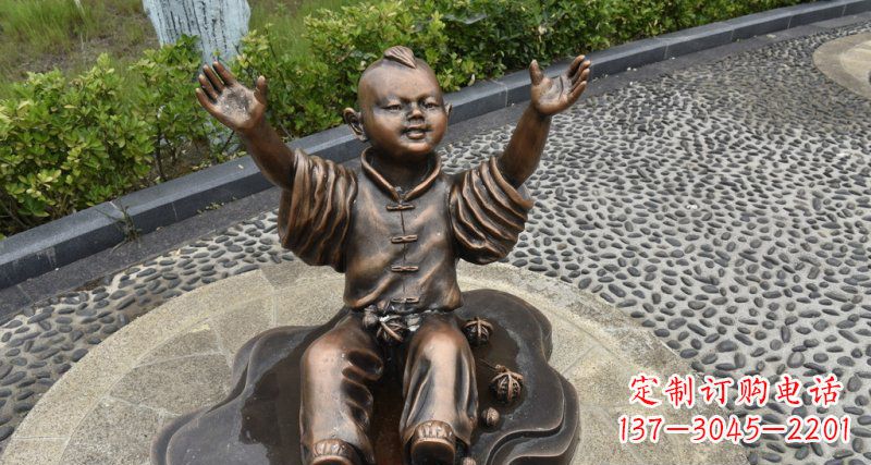 江西公园小男孩和核桃人物铜雕
