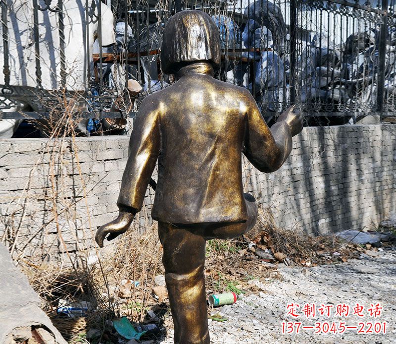 江西纯正艺术——公园小女孩踢毽子铜雕
