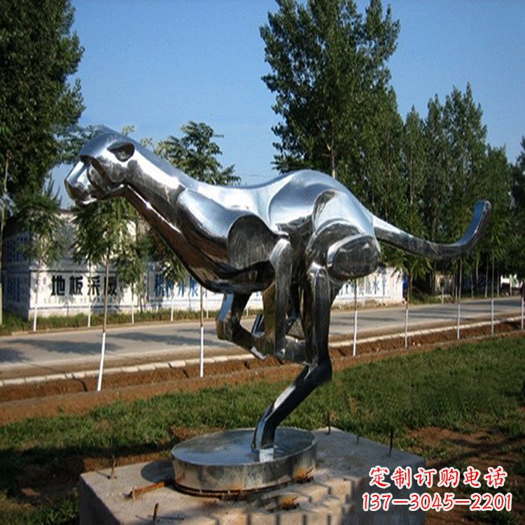 江西活泼可爱的袋鼠拉丝不锈钢雕塑