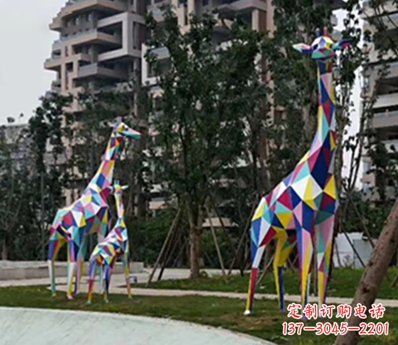 江西精美高雅的长颈鹿雕塑