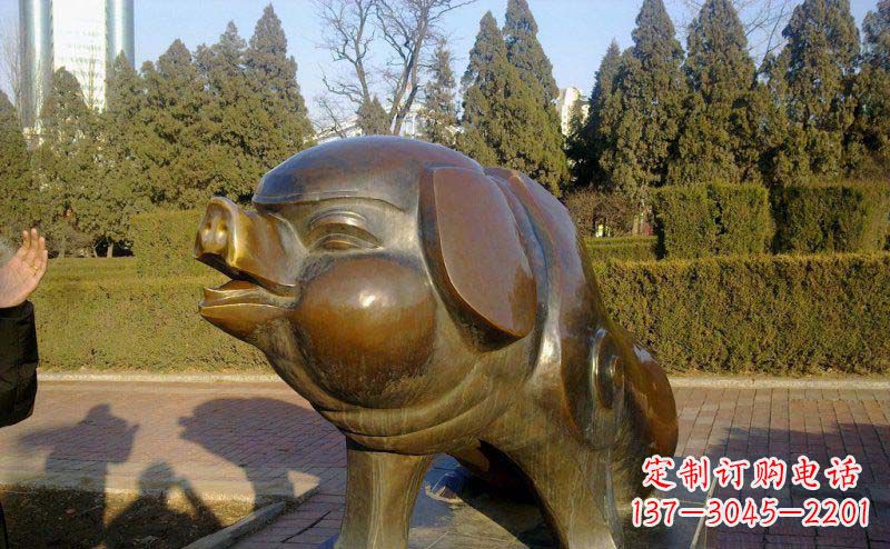 江西定制公园猪铜雕