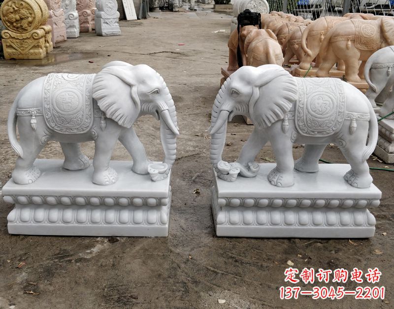 江西古代门前两侧大象石雕