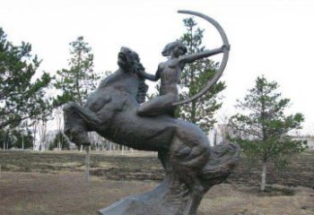 江西公园骑马女人射箭铜雕