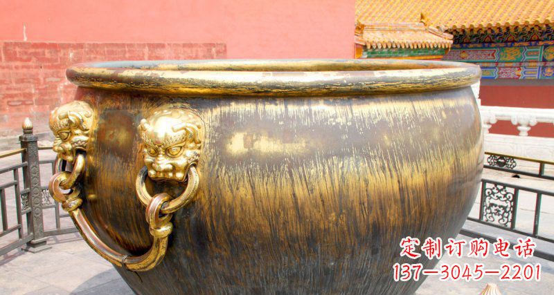 江西故宫圆形水缸铜雕,展现古典典雅之美