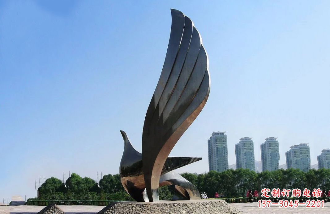 江西中领雕塑:不锈钢抽象鸽子雕塑