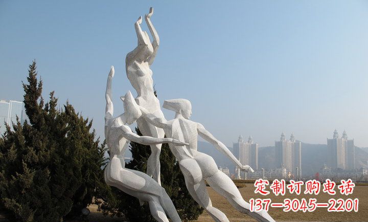 江西广场不锈钢滑冰的女孩雕塑