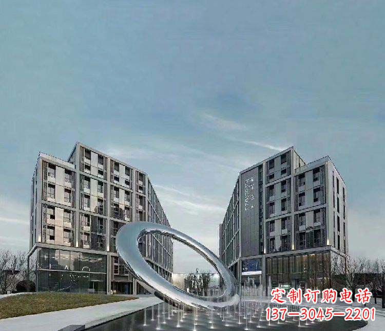 江西广场不锈钢圆环景观雕塑1