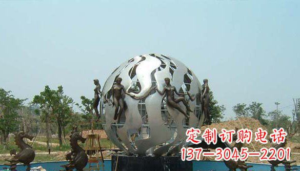 江西广场不锈钢圆球喷泉雕塑