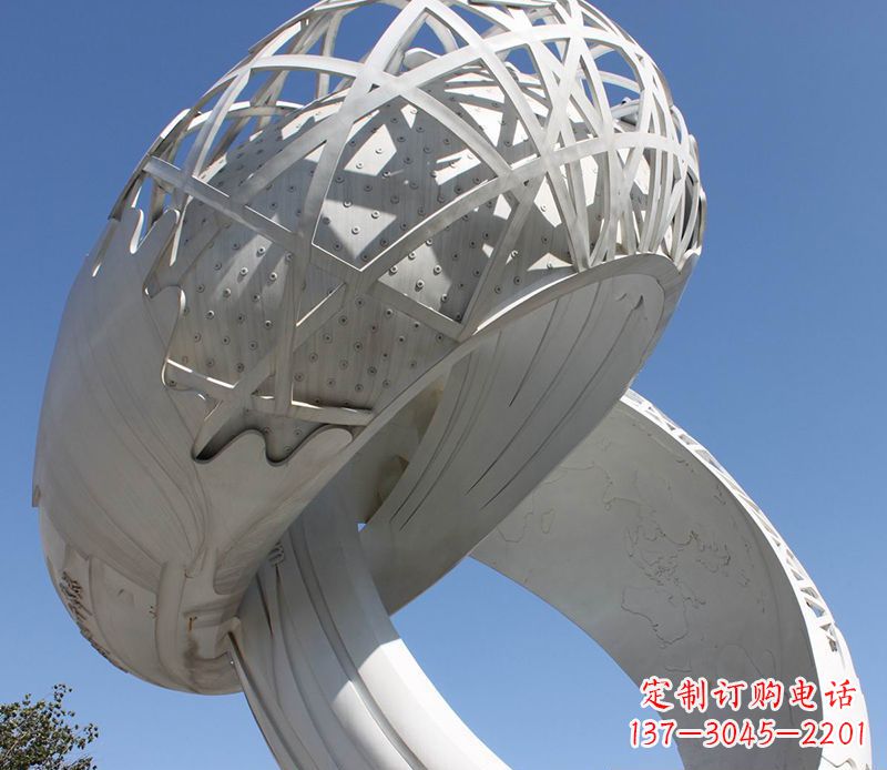 江西广场戒指不锈钢雕塑