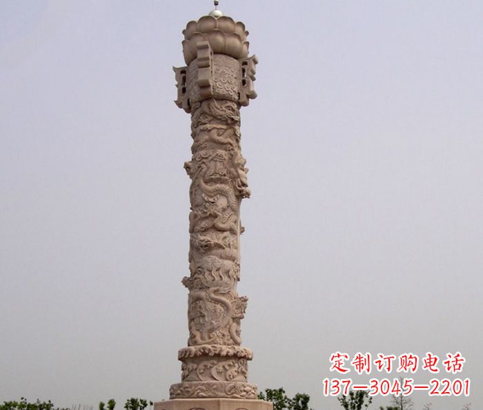 江西领雕塑制作精美的红石龙柱雕塑