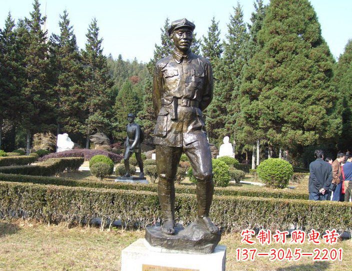 江西铜雕解放军战士,荣誉的象征