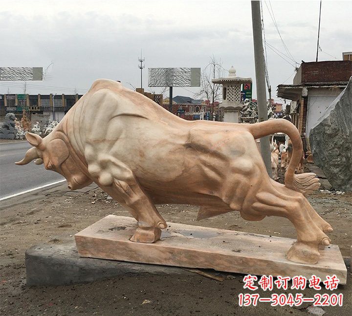 江西象征力量的广场晚霞红牛雕塑