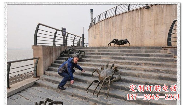 江西海边铜雕螃蟹