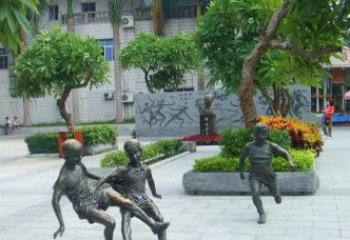 江西匠心细作，精致铜雕足球小孩