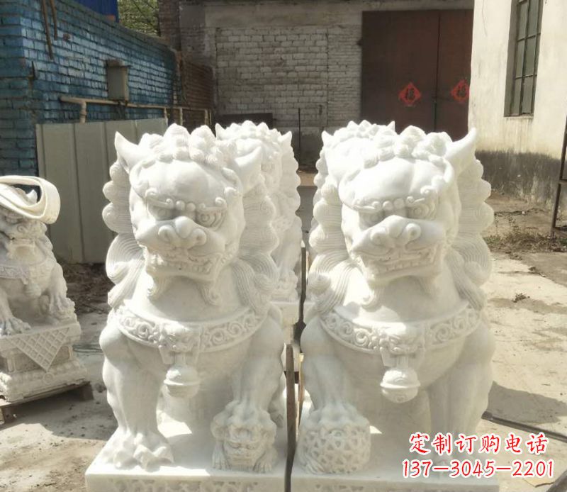 江西中领雕塑:绣球狮子石雕