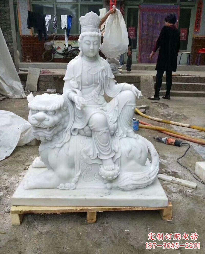 江西高端汉白玉文殊菩萨狮子雕塑