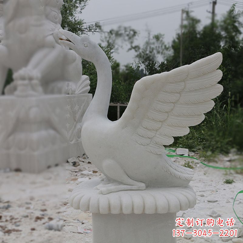 江西汉白玉展翅喷水天鹅雕塑