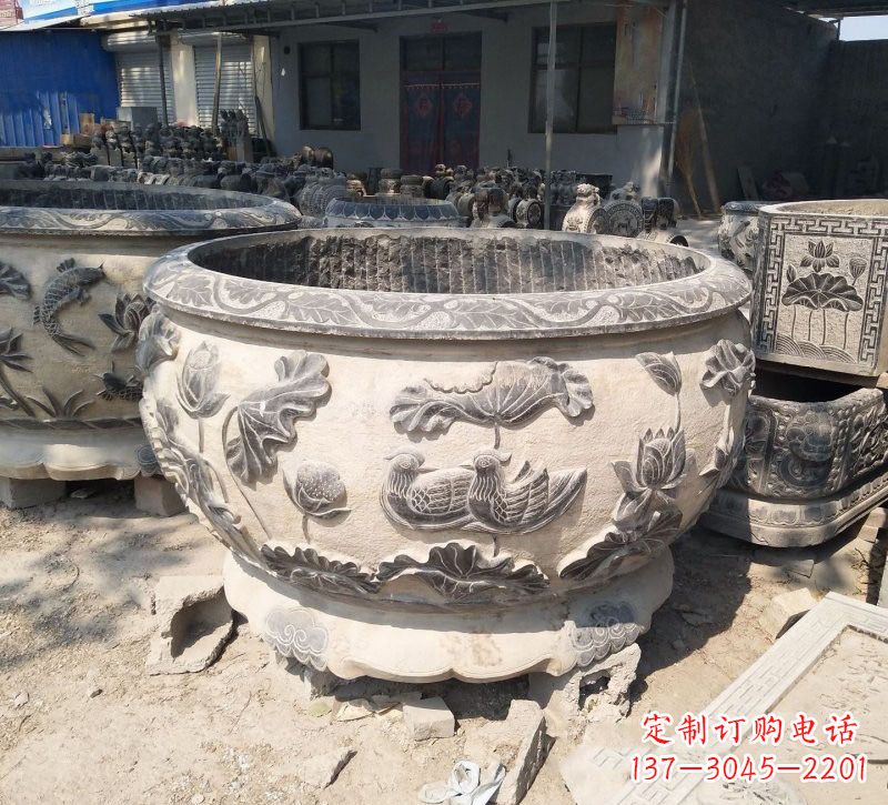 江西传统艺术、高雅精致,荷花鸳鸯石水缸精美雕塑