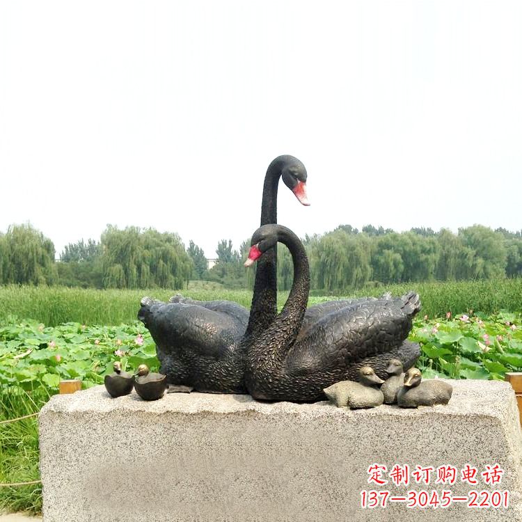 江西雕刻精致的天鹅铜雕摆件
