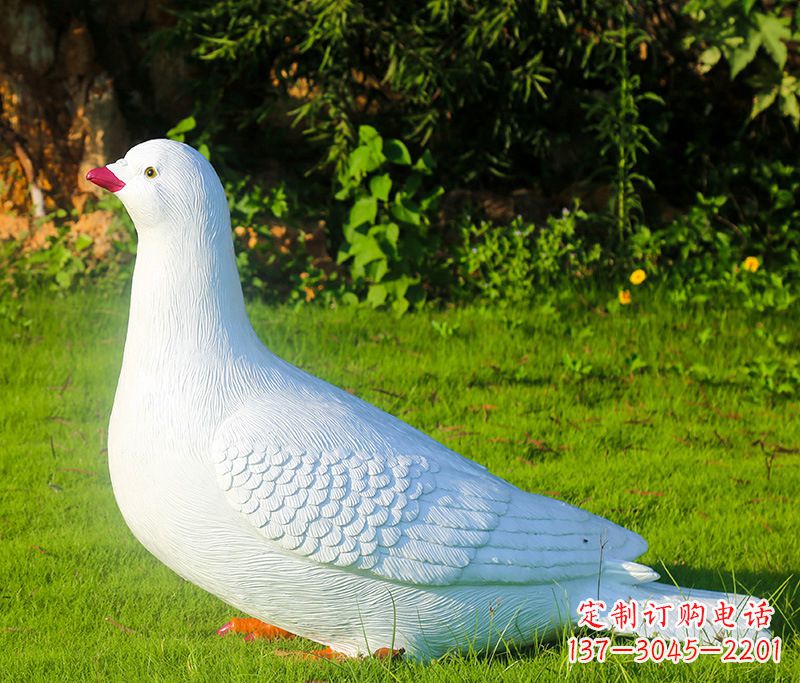 江西红旗和平鸽雕塑—倡导和平与爱的象征