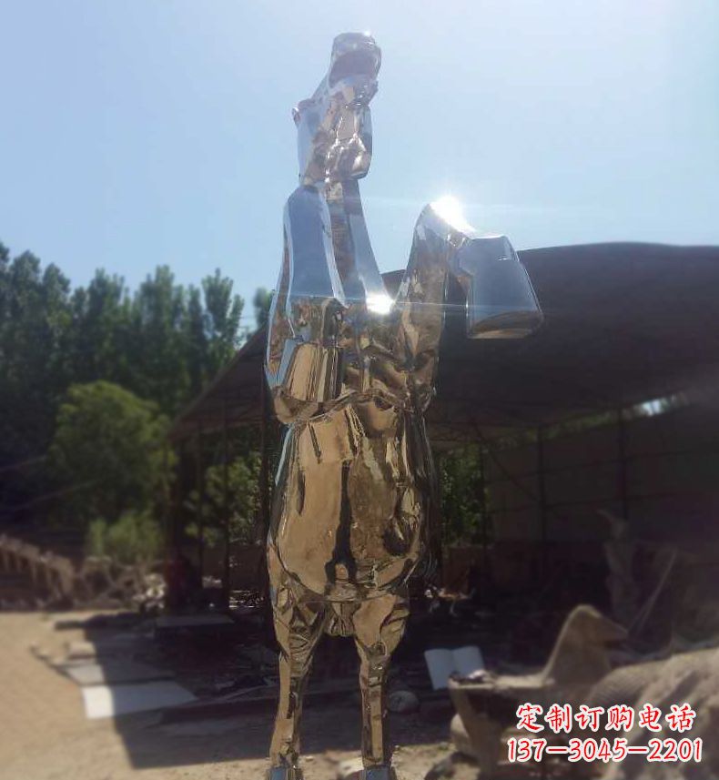 江西典雅马雕,不锈钢镜面奔马雕塑,个性精彩