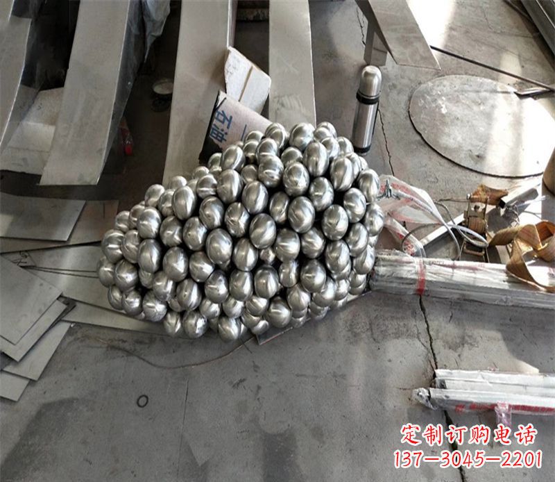 江西西洋风情摩登不锈钢葡萄雕塑