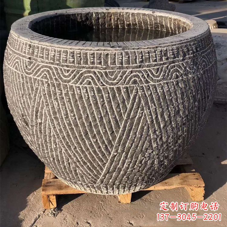 江西花园石头鱼缸
