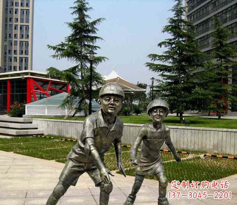 江西滑旱冰男孩铜雕,精细而引人入胜