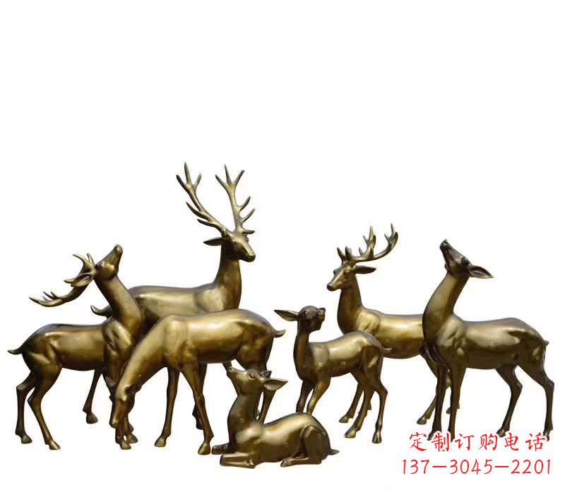 江西精致精美,欣赏黄铜色鹿群雕塑