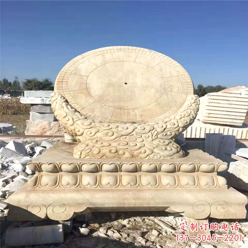 江西优雅而古典的黄锈石日晷雕塑