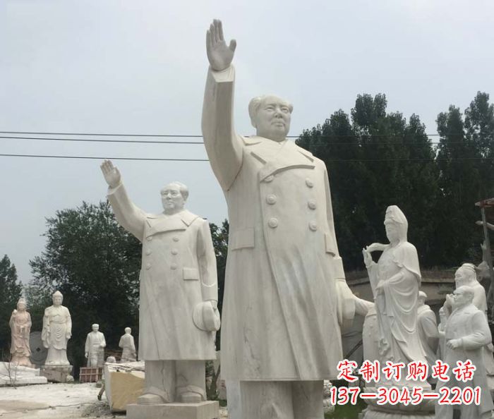 江西挥手的毛主席校园伟人石雕