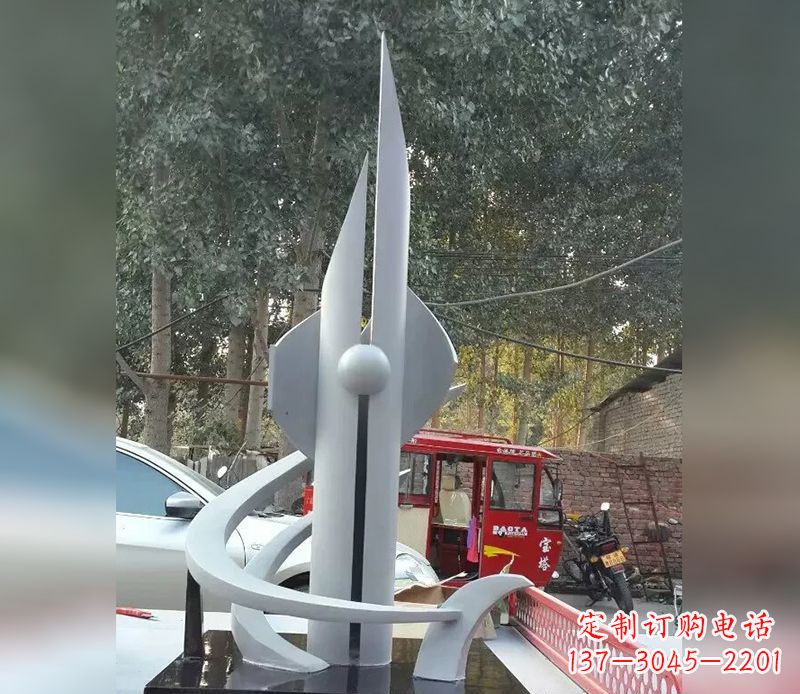 江西不锈钢火箭剪纸雕塑,展现创新科技美学