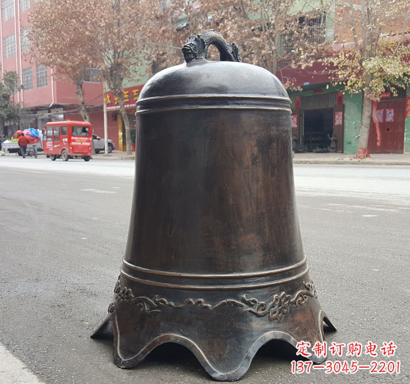 江西铜钟雕塑:精致美观的景观艺术
