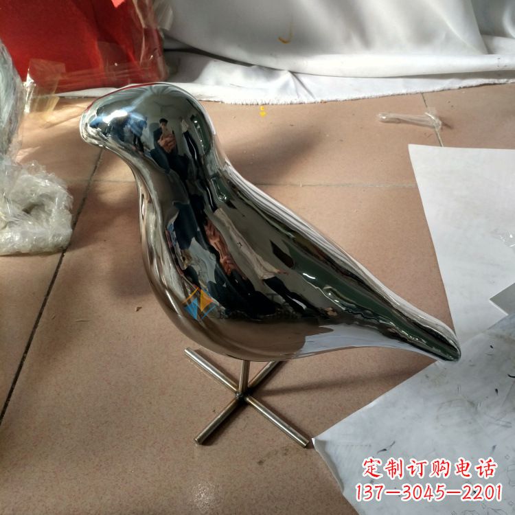 江西精致现代镜面不锈钢鸽子雕塑