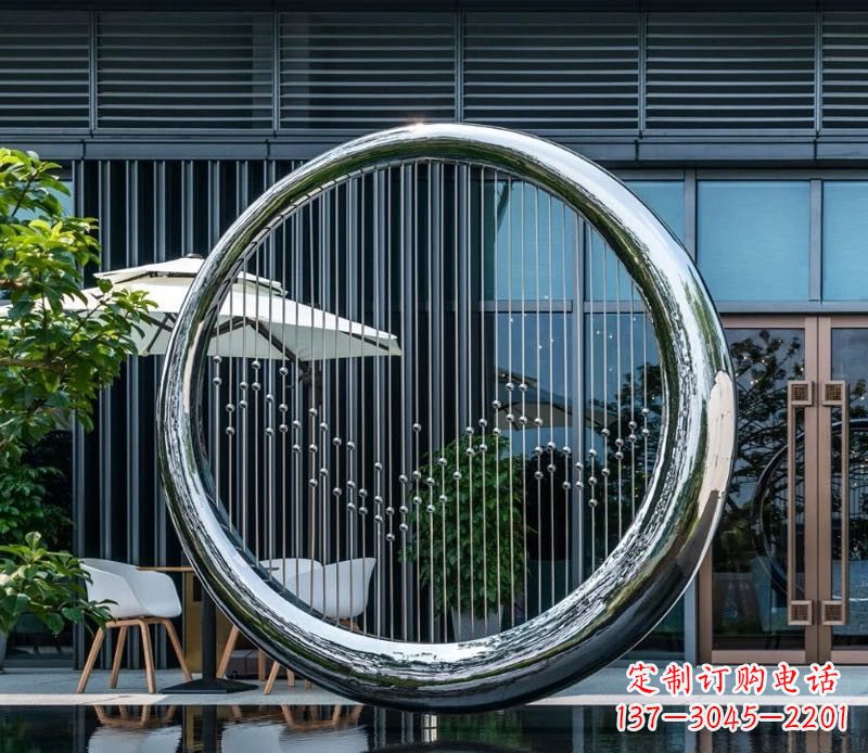 江西精美的镜面不锈钢圆环雕塑