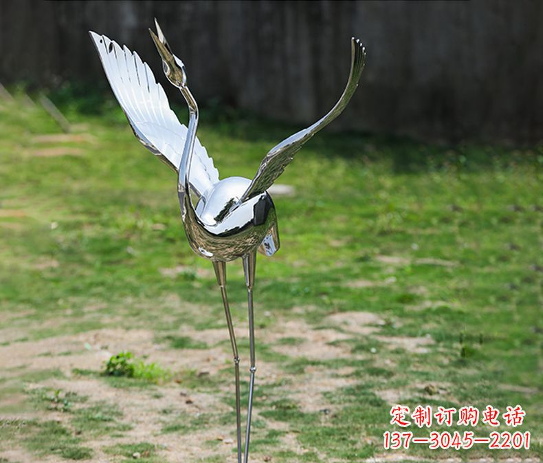 江西高端定制丹顶鹤展翅不锈钢雕塑