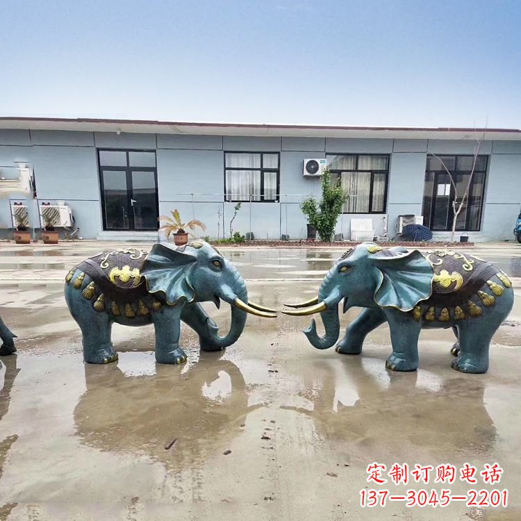 江西优雅可爱的烤漆铜雕小象