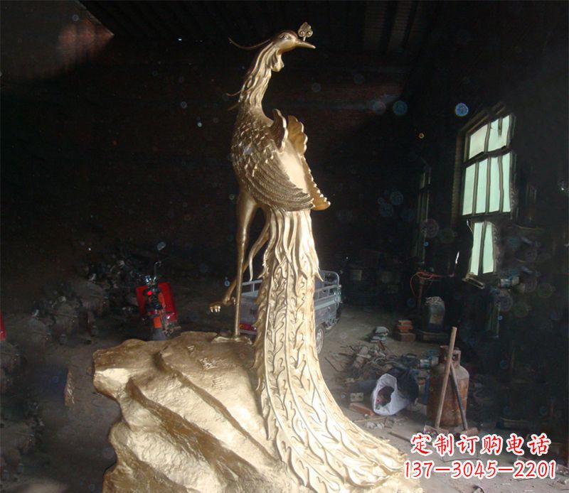 江西精美制作的孔雀雕塑