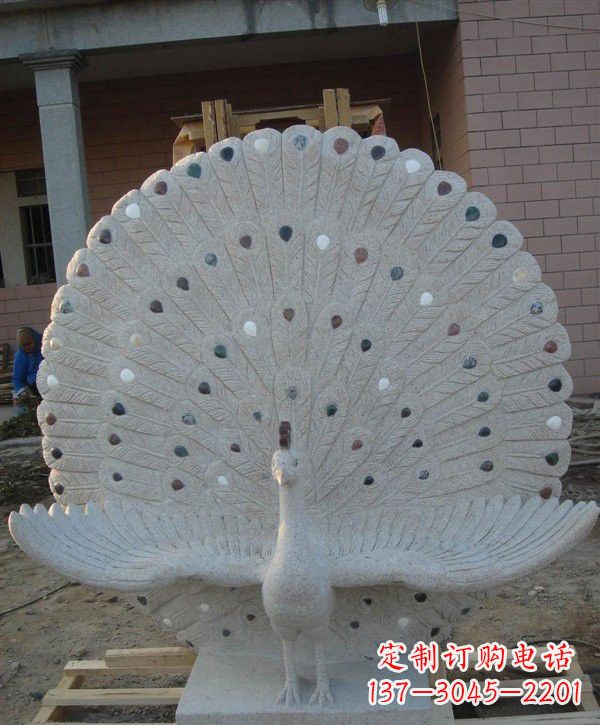 江西精美雕塑,定制孔雀开屏石雕