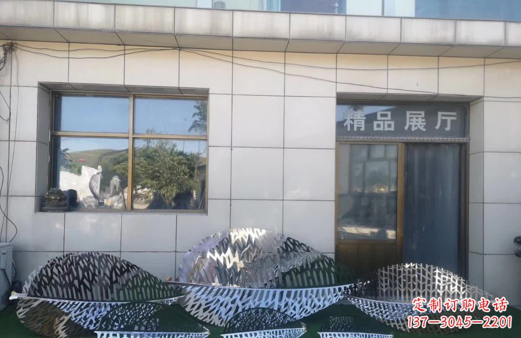 江西镂空不锈钢树叶雕塑