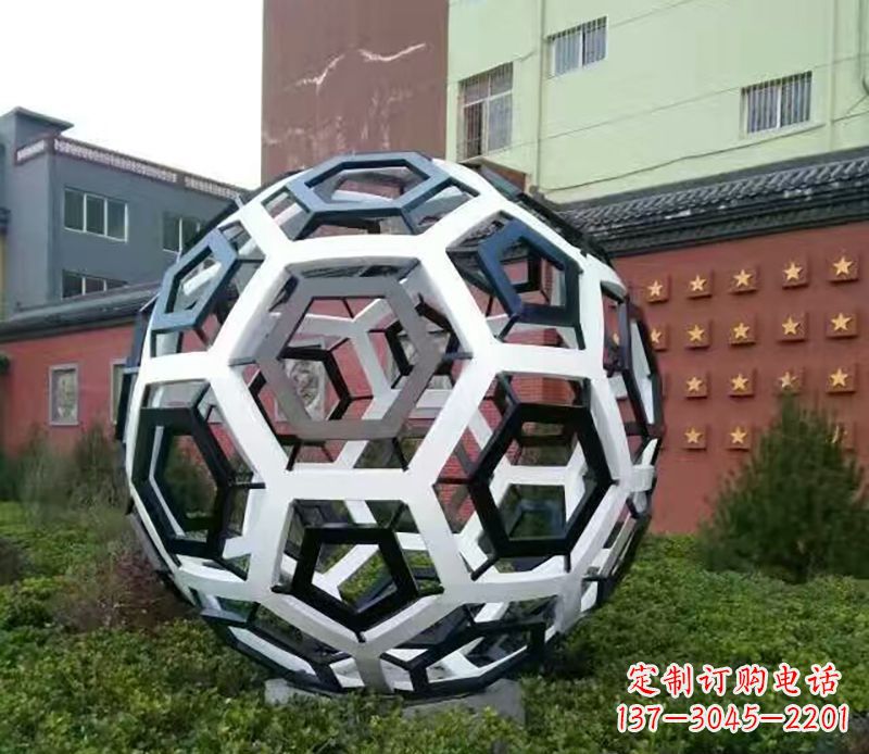江西中领雕塑定制足球公园不锈钢雕塑