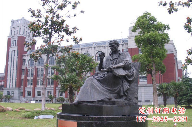 江西卢梭西方名人铜雕由中领雕塑定制,是一款完…