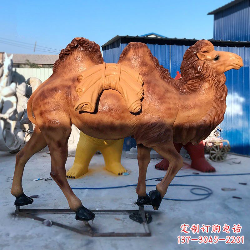江西雕刻精美的骆驼玻璃钢仿真雕塑