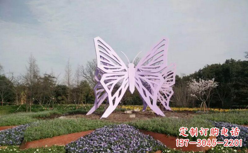 江西流动而优雅的蝴蝶雕塑