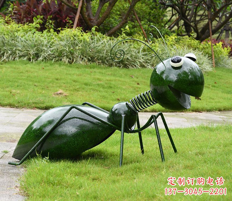 江西绿色落尾蚂蚁不锈钢摆件雕塑:精致的小动物艺术作品
