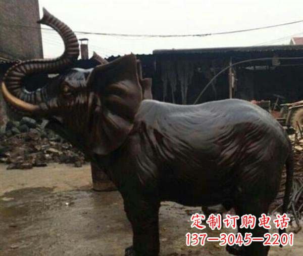 江西精致细腻的大象铜雕