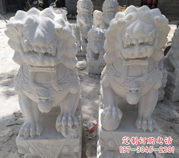 江西门口镇宅看门踩球狮子石雕